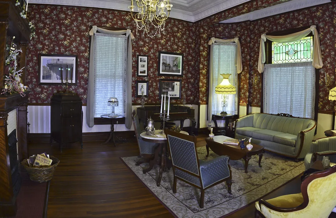 Mcfarlin House B&B-1